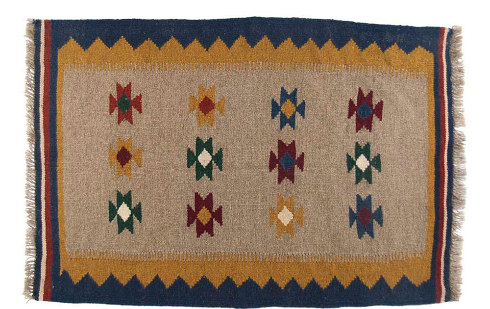 キリムとは〈遊牧民の絨毯〉 | decoration | デコラシオン